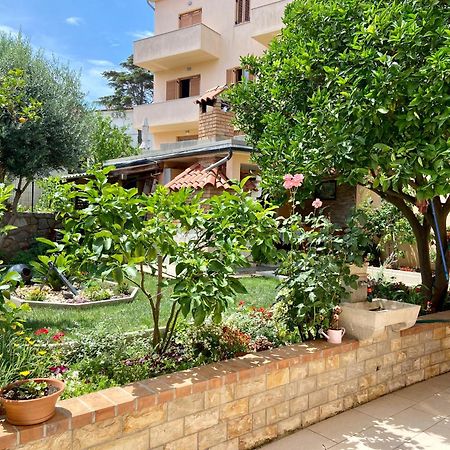 Apartments Leila Mali Lošinj Buitenkant foto