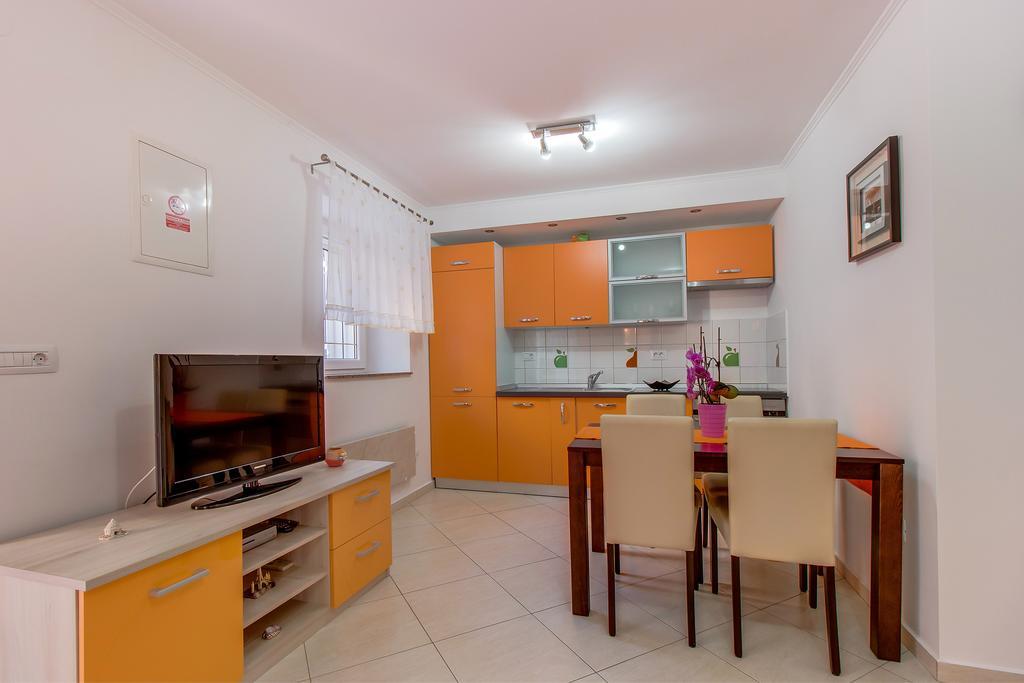 Apartments Leila Mali Lošinj Buitenkant foto