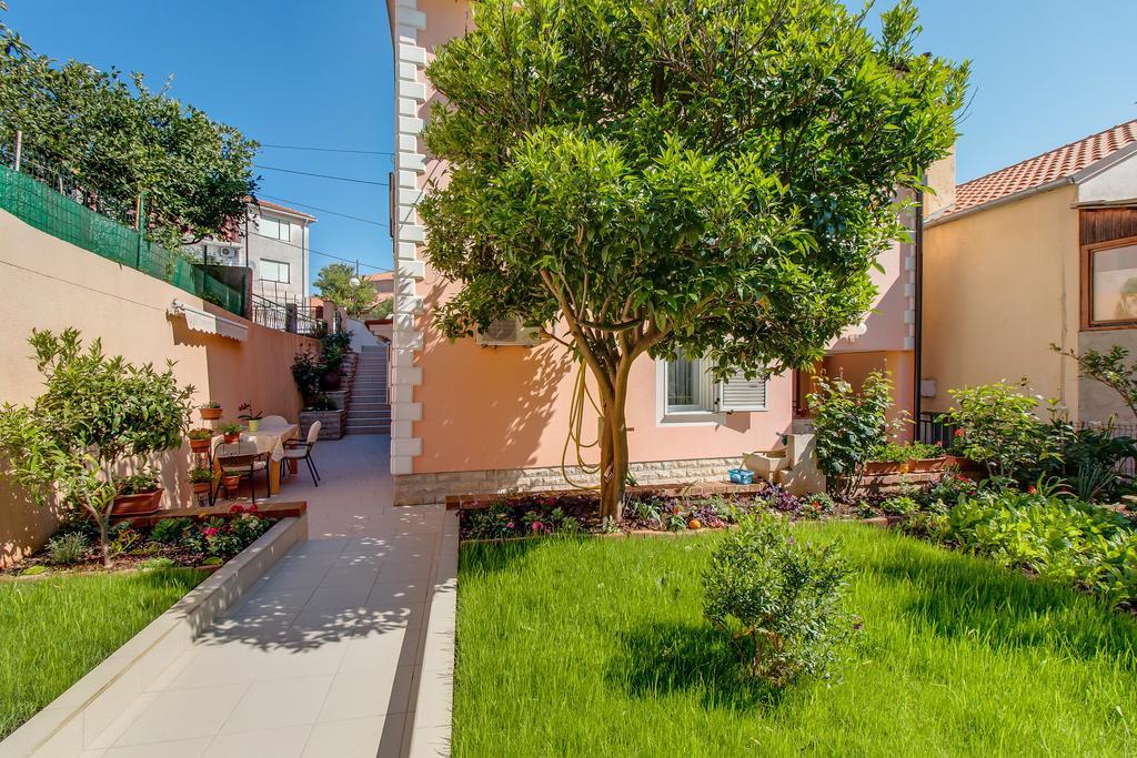 Apartments Leila Mali Lošinj Buitenkant foto